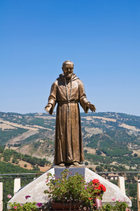 PADRE_PIO3x