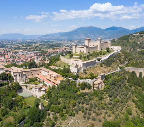 spoleto-vista-aerea-1-e1620221301859