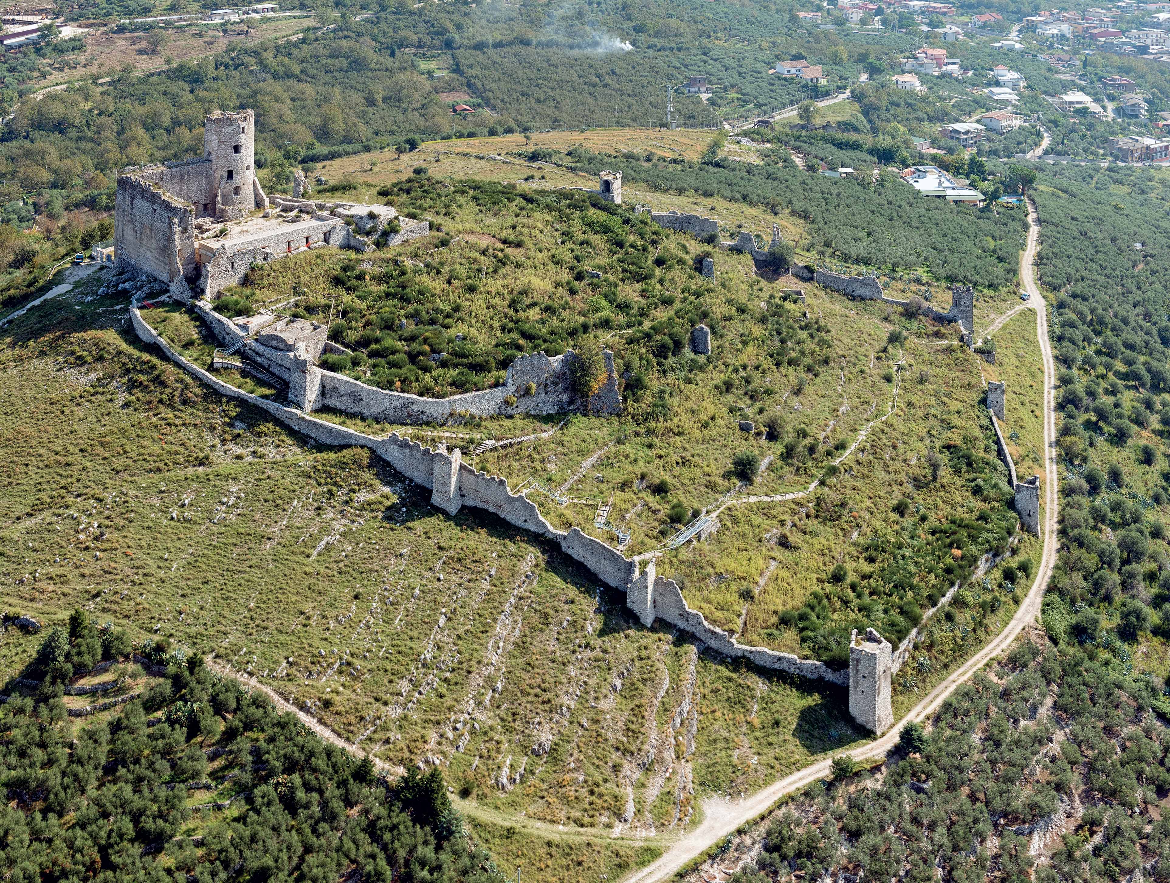 Avella-Castello2