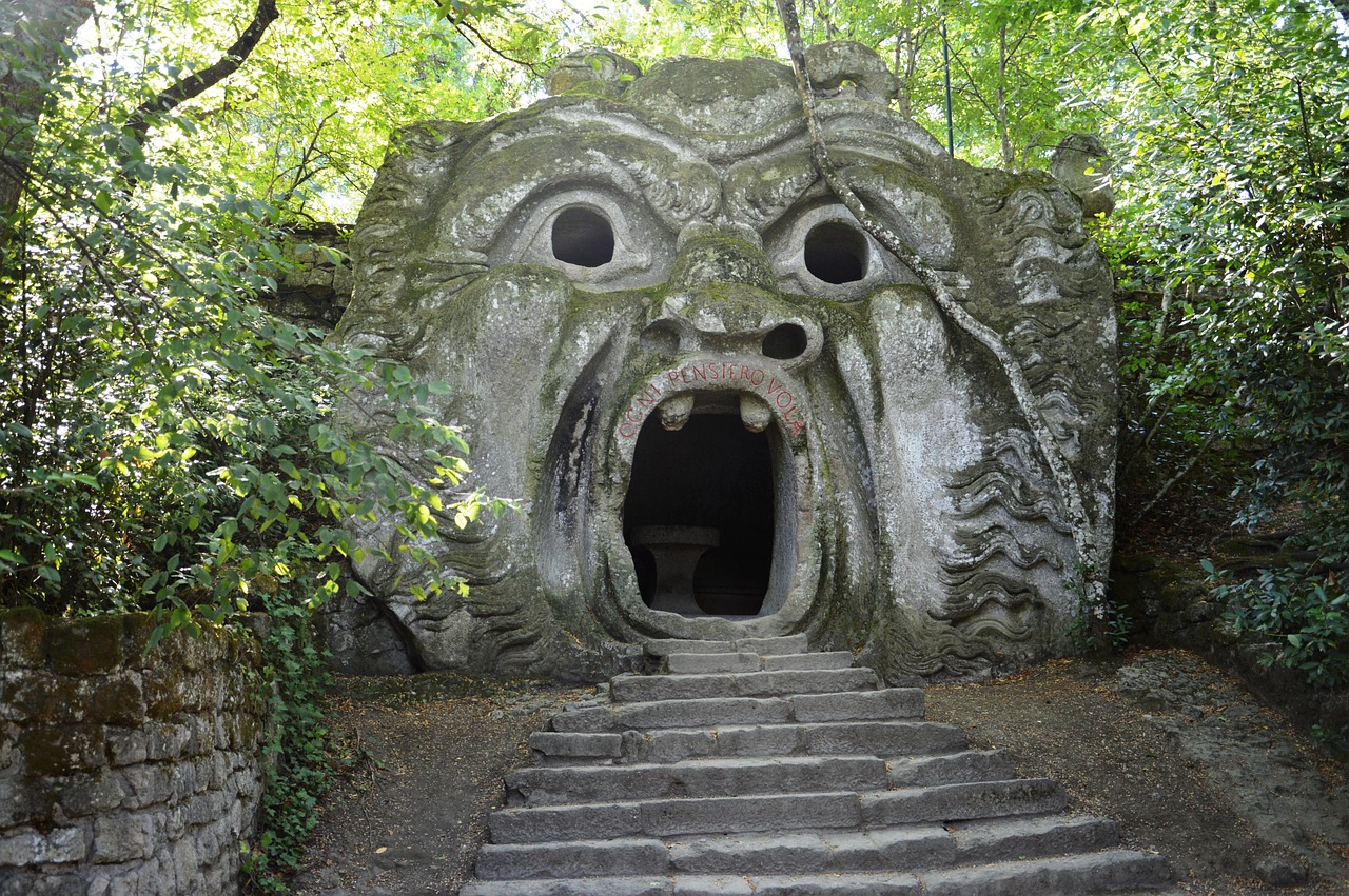 bomarzo-1938087_1280