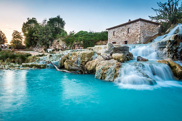 SATURNIA1