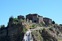 civita-bagnoregio-2691703_640